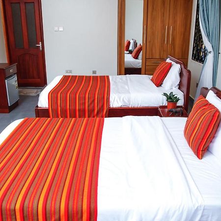 Fred And Winnie Bnb Kampala Ngoại thất bức ảnh